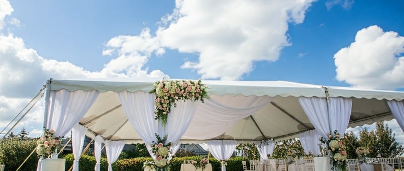 Carpa 30x40 Para boda, decorada con manteleria