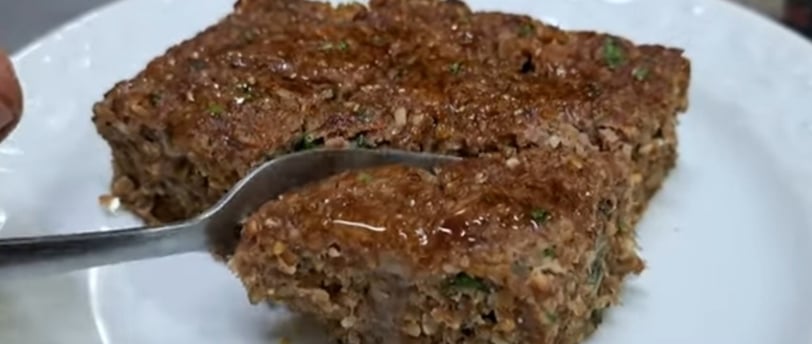 Quibe de forno rápido e fácil com carne, trigo e temperos