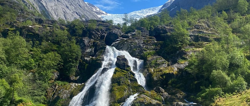 glacier de Briksdalsbre en Norvège