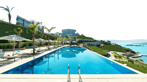 Holiday Hotel