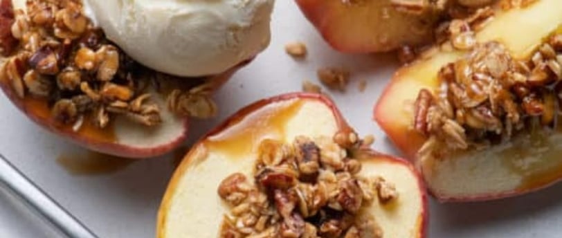 Receita Maçã Assada com Canela e Aveia