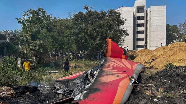 gujarat flight incident