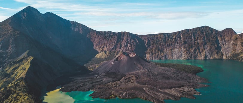 A view of Rinjani Mountain and its lake