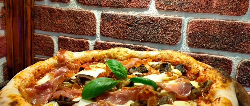 Cambridge Histon Hire Food Truck Pizza Van for Business Corporate Event near me Office party celebra