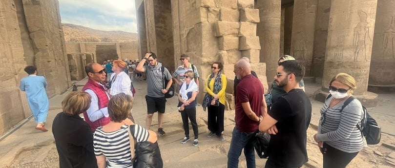 ¿Qué debo llevar en mi viaje a Egipto?foto en el templo de karnak egipto , luxor