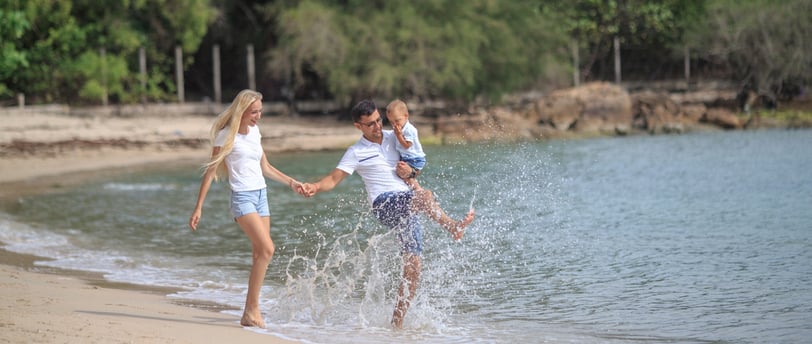 Family Beach Fun Photoshoot on Koh Samui, Thailand