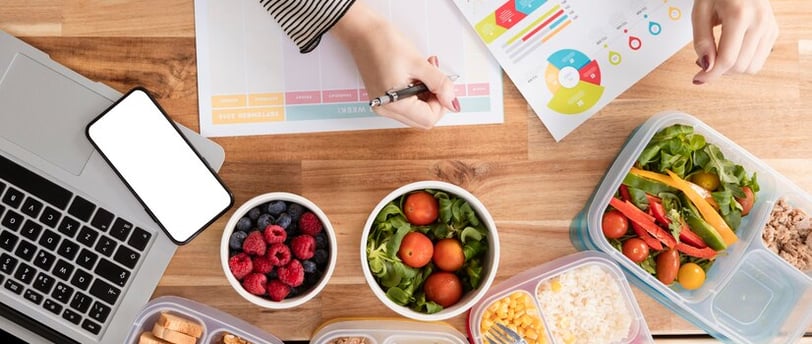 Aplikasi digital budgeting yang membantu anak kost mengatur pengeluaran makan agar tidak b