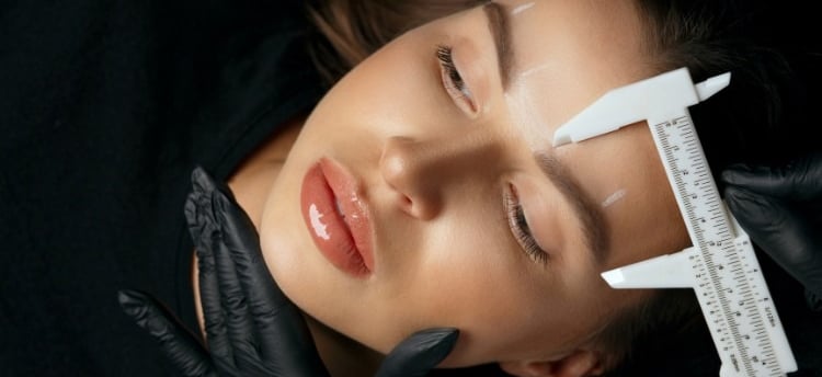 Eyebrow shaping and tinting