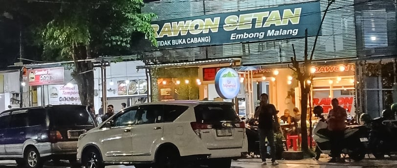 Kuliner Legendaris Khas Surabaya Rawon Setan