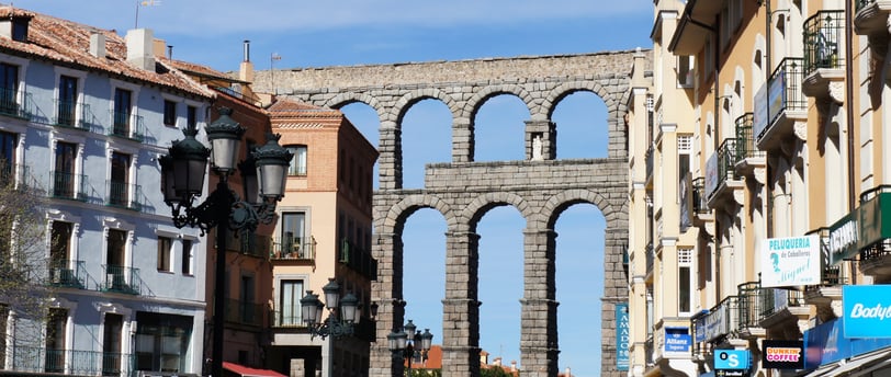 Acueducto de Segovia desde la calle 