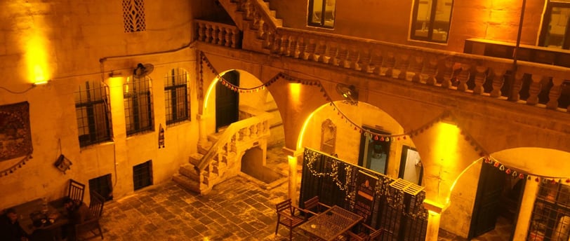 Urfa Rezervasyon Vezirhan Konuk Evi