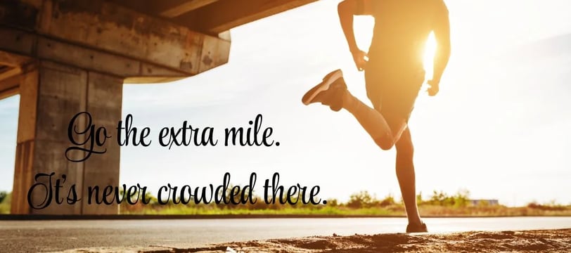 go-the-extra-mile-it-s-never-crowded-there-inspirational-quotes-dilsebatein-46