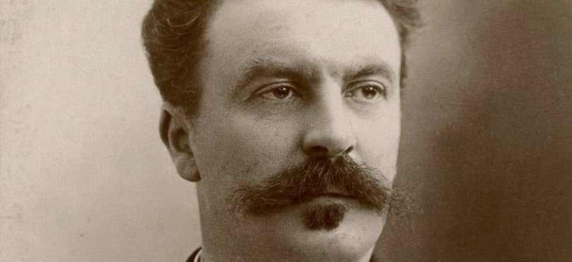 Portrait de Guy de Maupassant en noir et blanc