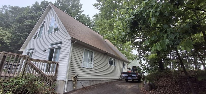 Vinyl and deck wash in Chelaque estates in Mooresburg, Tn 37811 by Bobs Pressure Washing services 31