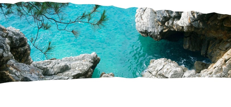 Foto de fundo da página com vista do Mar Adriático, destacando a coloração azul-esverdeada da água