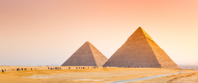 pyramiden in der wüste ägyptens