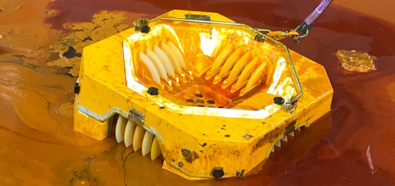 Skimmer yang sedang beroperasi