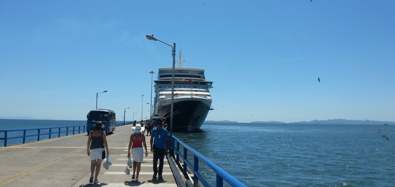 vista do navio ancorado em puntarenas costa rica