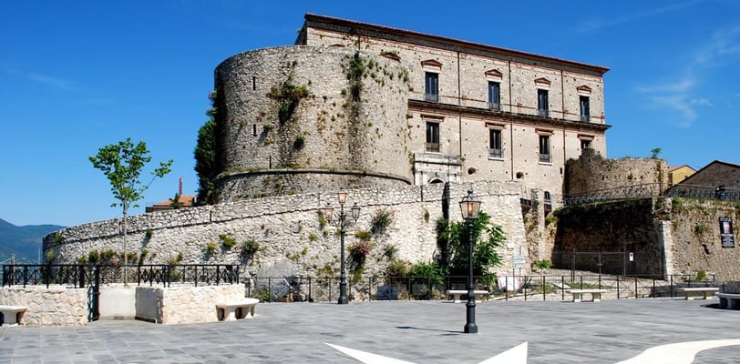 Castello Macchiaroli - Teggiano (Salerno)