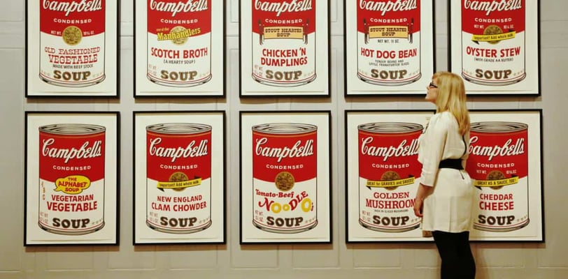 Andy Warhol: Retrato visual da fusão entre arte e publicidade.