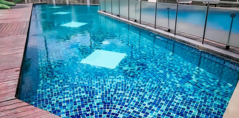 kolam renang dengan desain elegan garapan dayanapool