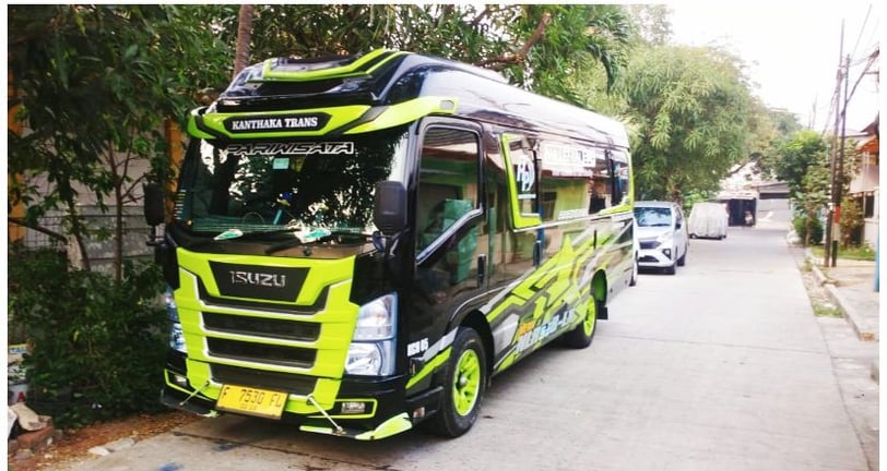 Elf Malinda Trans