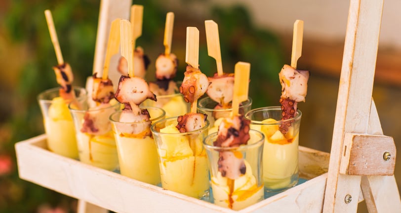 Catering creativo en Málaga con producto local. Presentaciones originales con sabor mediterráneo