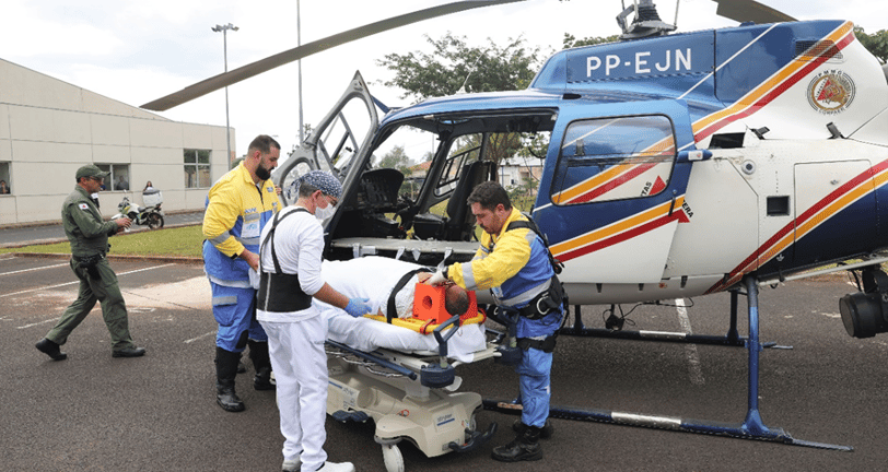 atendimento feito por helicóptero e mais uma vida salva com agilidade e sergurança