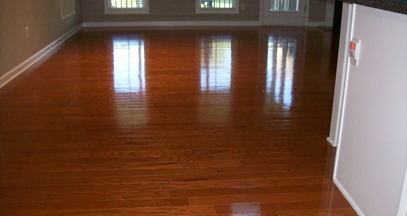 Solid wood flooring 