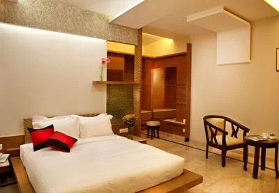 Cozy and Modern Hotel Suite