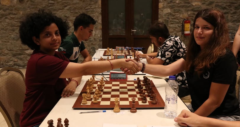 playing chess in the 5th OPEN SKG