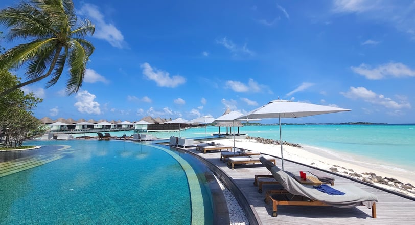 Four Seasons Kuda Huraa pool 1