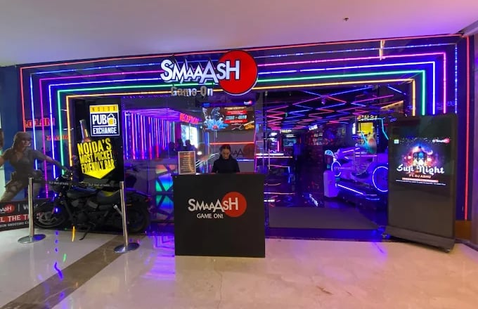 Smash Bowling Alley in DLF Mall Noida