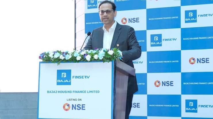 Bajaj Housing Finance Shares Drop to ₹160.12: Should Investors Consider Buying?