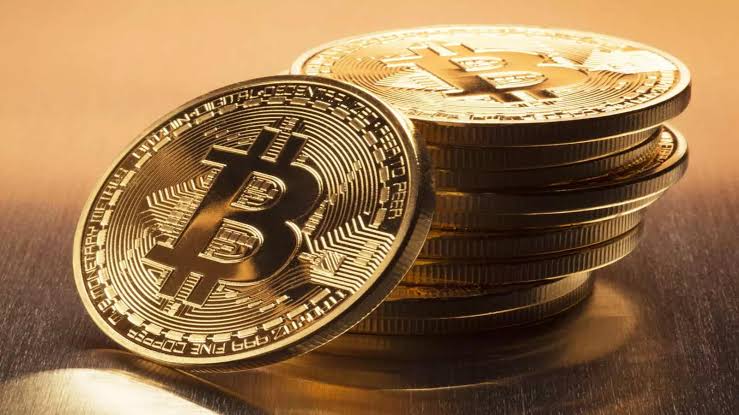 Bitcoin Price Holds Steady at $62,000 Amid Fed Rate Speculation and Inflation Concerns