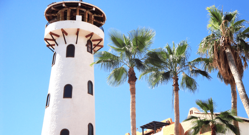 Foto do farol em Cabo San Lucas, México.