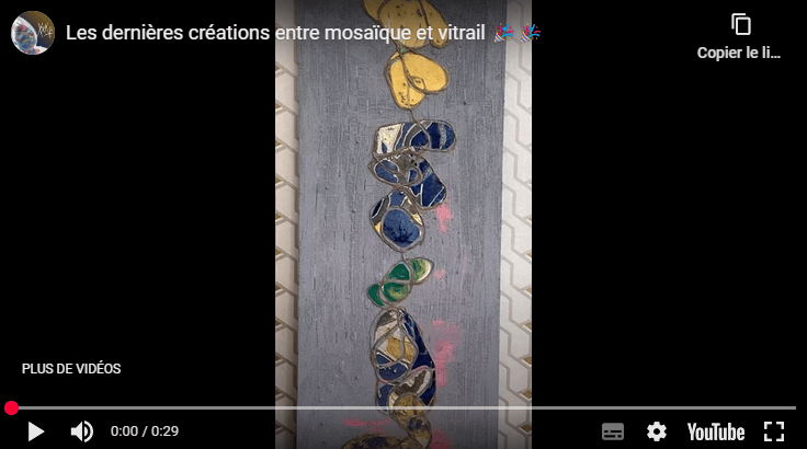 Capture d'écran d'une vidéo YouTube de Xirkys pour introduire ces créations entre mosaïque et vitrail