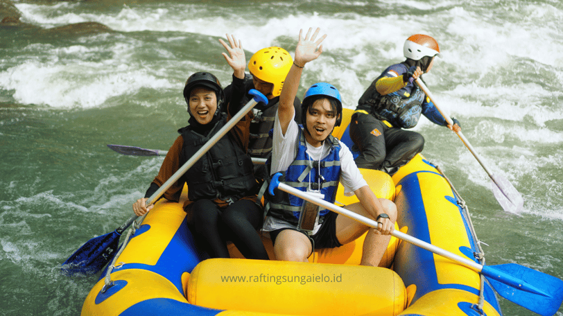 Elo Rafting Magelang, arung jeram aman untuk pemula hingga profesional.