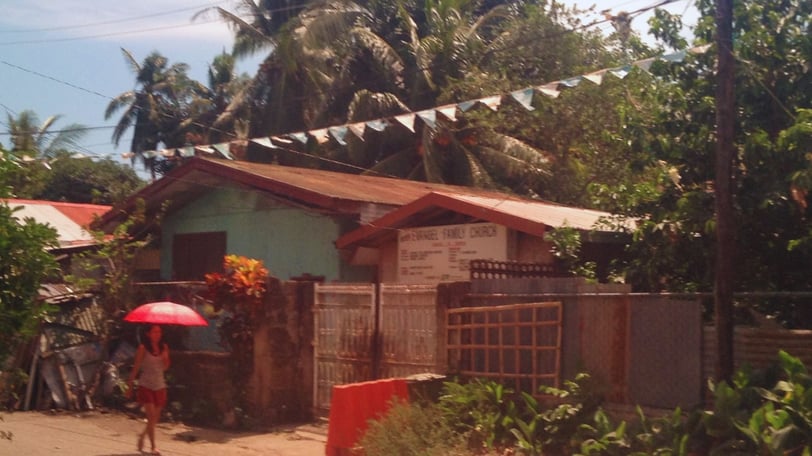 Casa simples em vilarejo próximo a Puerto Princesa.