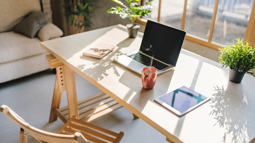 EntrepreneurNook - LED desk lamp