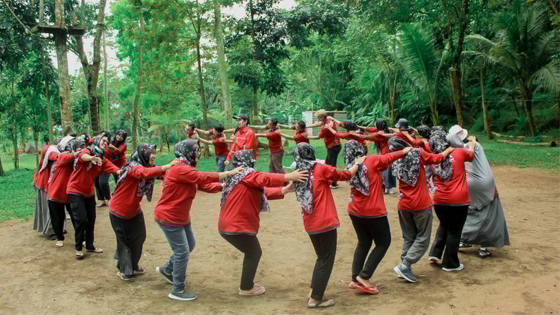 Suasana outbound seru dan penuh kekompakan bersama Sinergy Adventure
