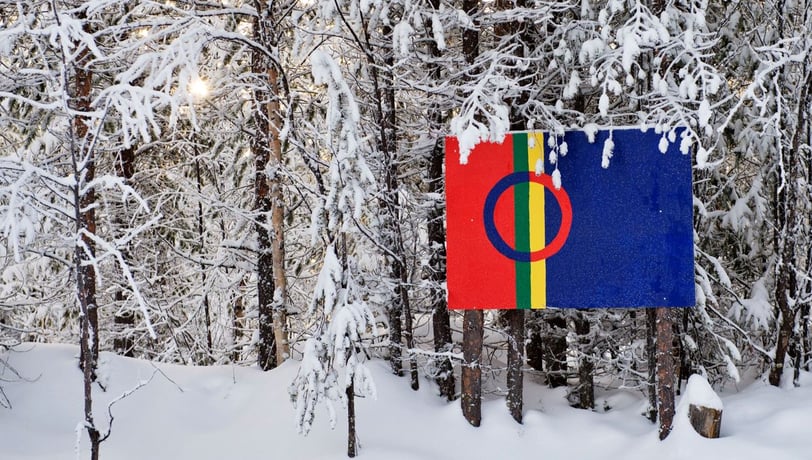 Drapeau Sami en Laponie