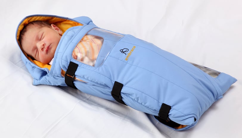 Переносний інкубатор для немовлят від Embrace Global розроблен дизайн-мисленням