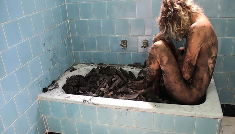 performance, Salle de bains III de Carla Borba