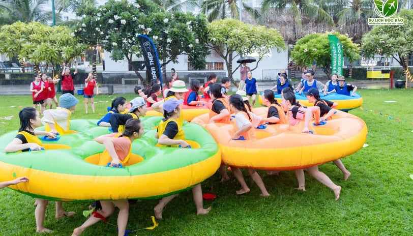 phao lục giác team building