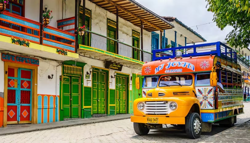 colombia-lidera-en-transporte-turastico-seguridad-y-flotas-modernas-alfredo-tapia-rizzo