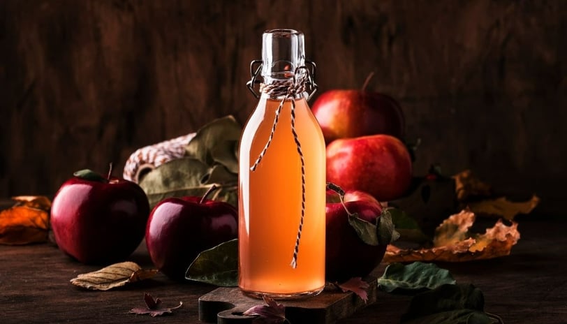 The Comprehensive Guide to Apple Cider Vinegar: History, Production, Uses, and Benefits