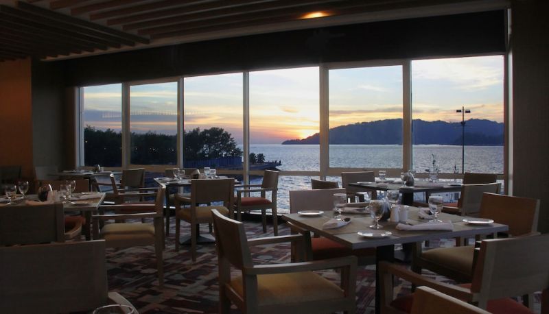 Rosea Cafe at Grandis Hotel Kota Kinabalu