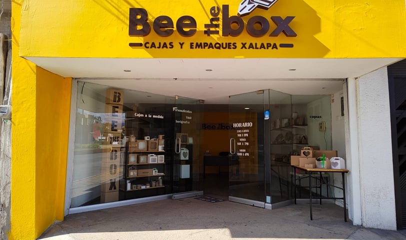 fachada de tienda de cajas de cartón en xalapa