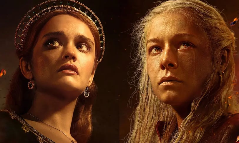 De izquierda a derecha Alicent Hightower y la Reina Rhaenyra Targaryen